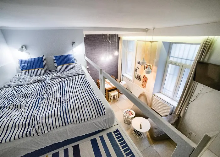 Quiet & Comfortable Old Krakow Apartment